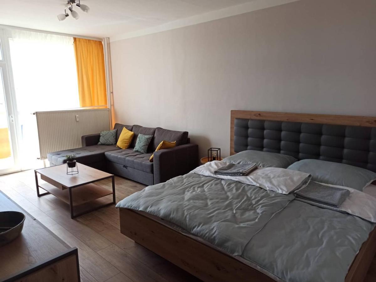 Aron Apartman Печ Экстерьер фото