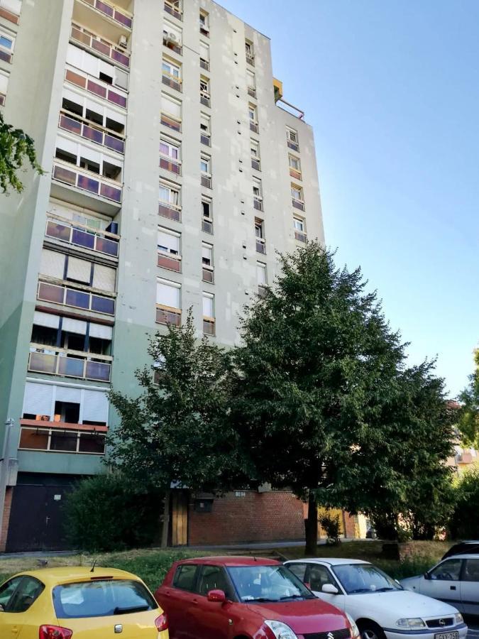 Aron Apartman Печ Экстерьер фото